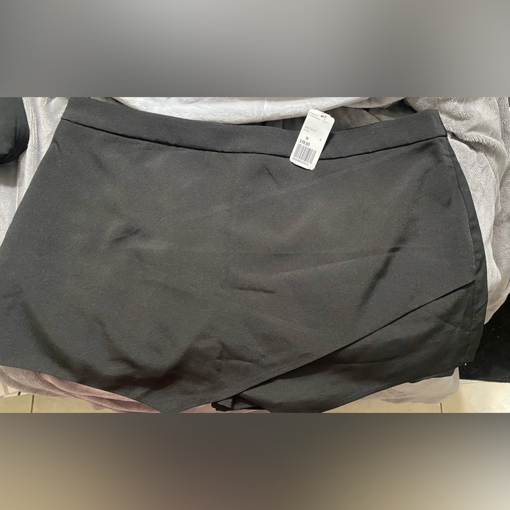 Forever 21 black skorts /skirt